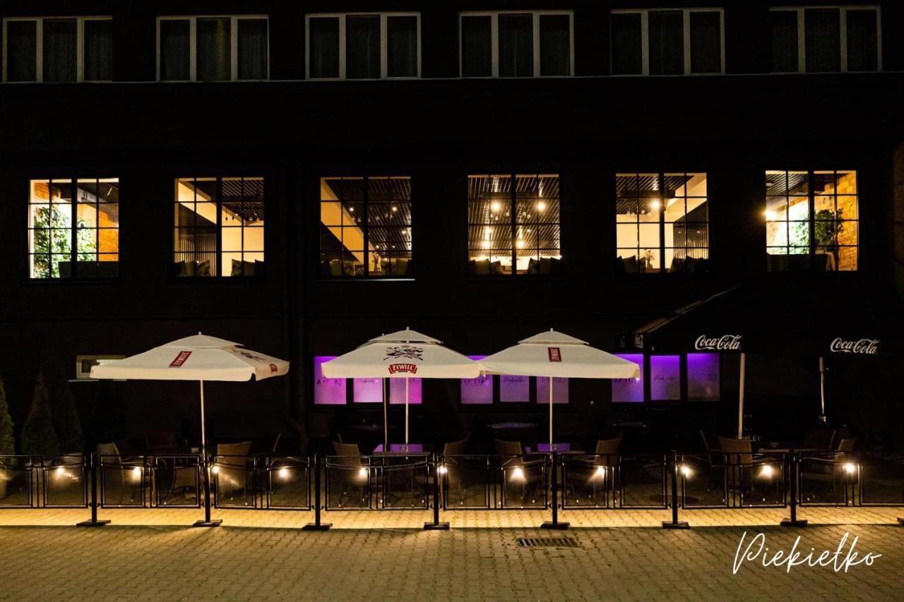 Lofft Hotel Ciechanów Exteriör bild