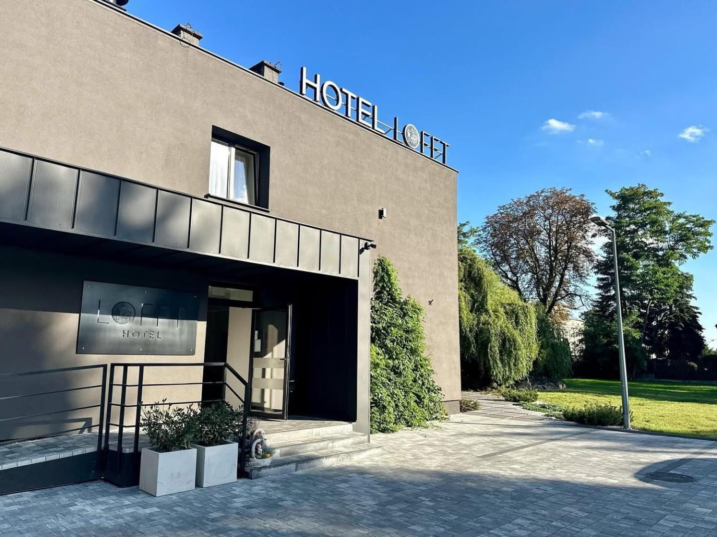 Lofft Hotel Ciechanów Exteriör bild